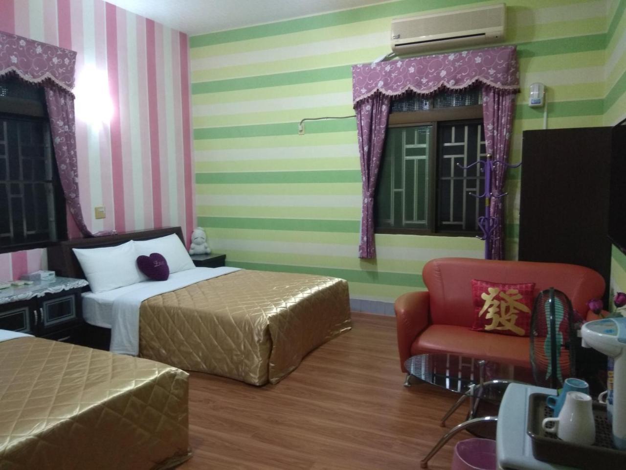 Reny Lake Warm Hostel Fanlu ภายนอก รูปภาพ